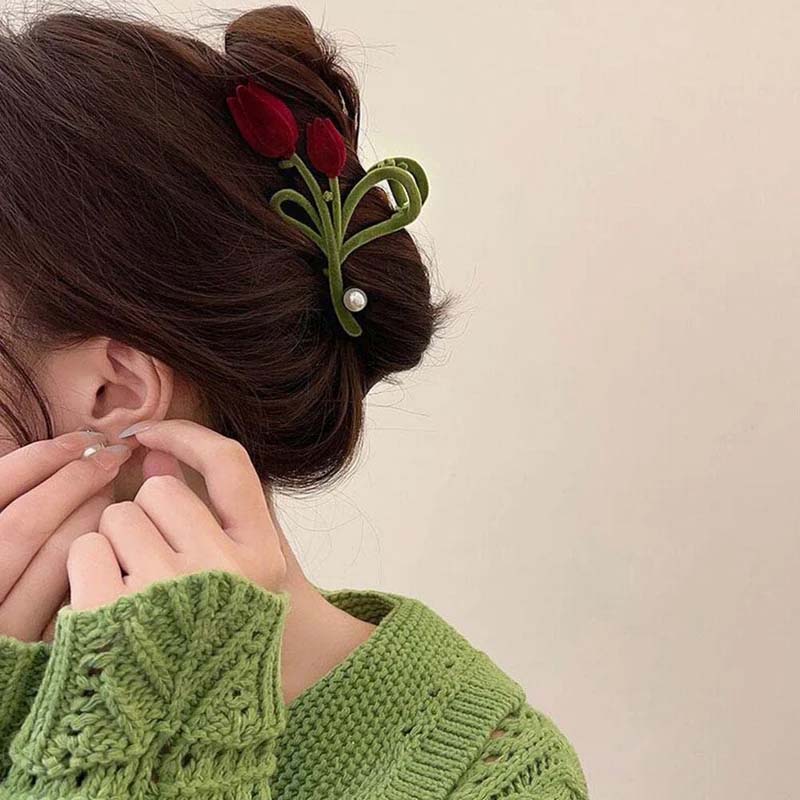 Pince à cheveux élégante tulipe en velours