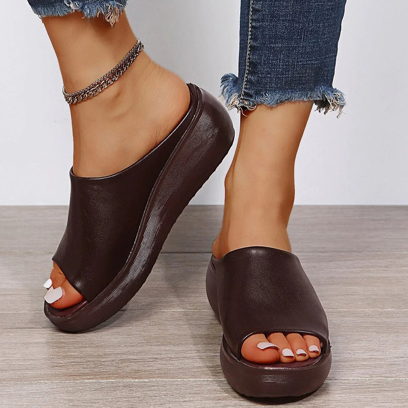 Pantoufles d'été à la mode pour femmes