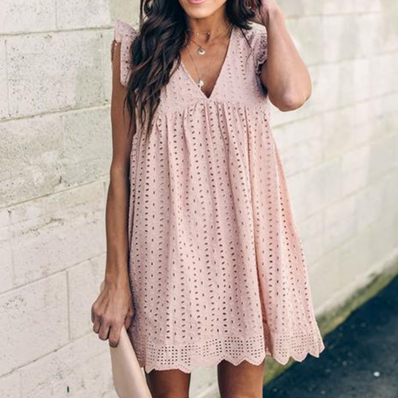 robe à découpes en dentelle