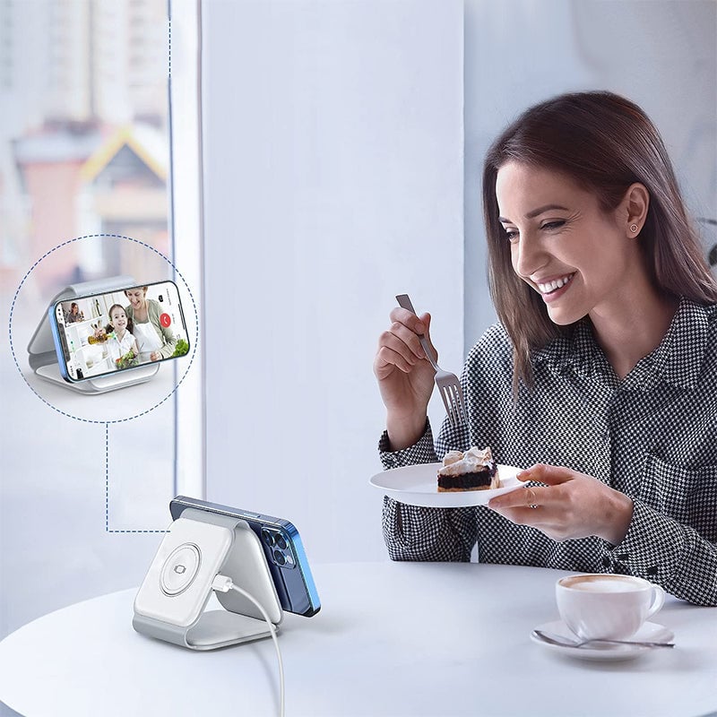 Nieuwe opvouwbare 3-in-1 draadloze oplader