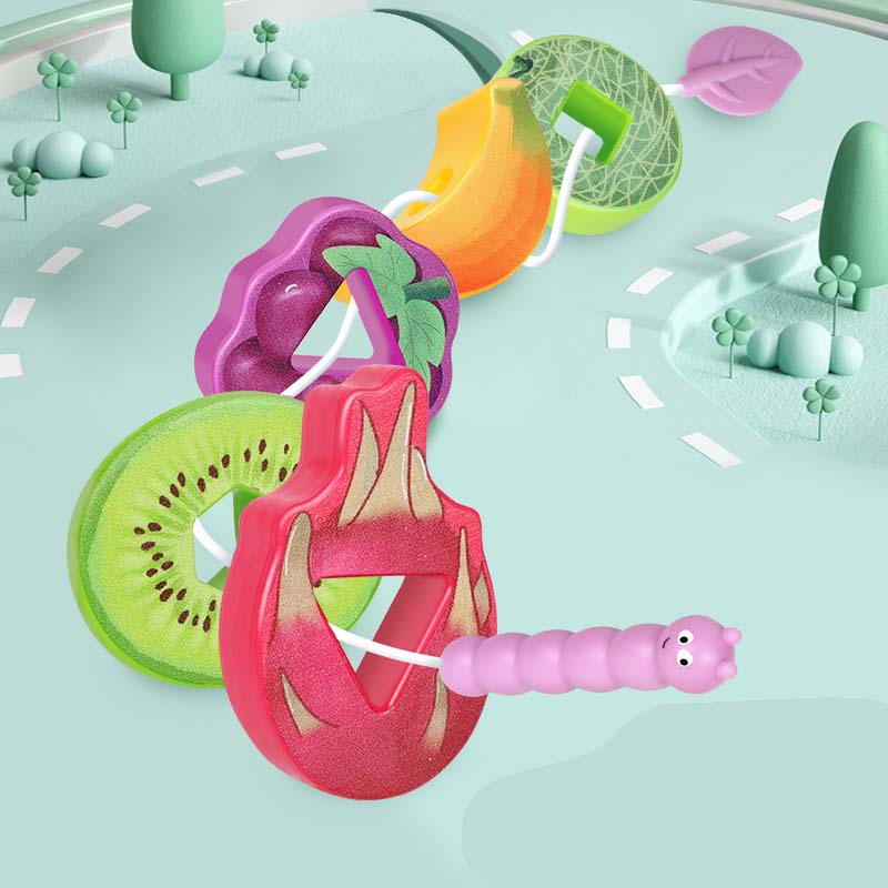 Jeu d'enfilage de fruits