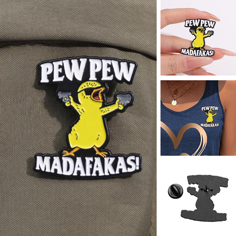 Letter & cartoon eend ontwerp broche