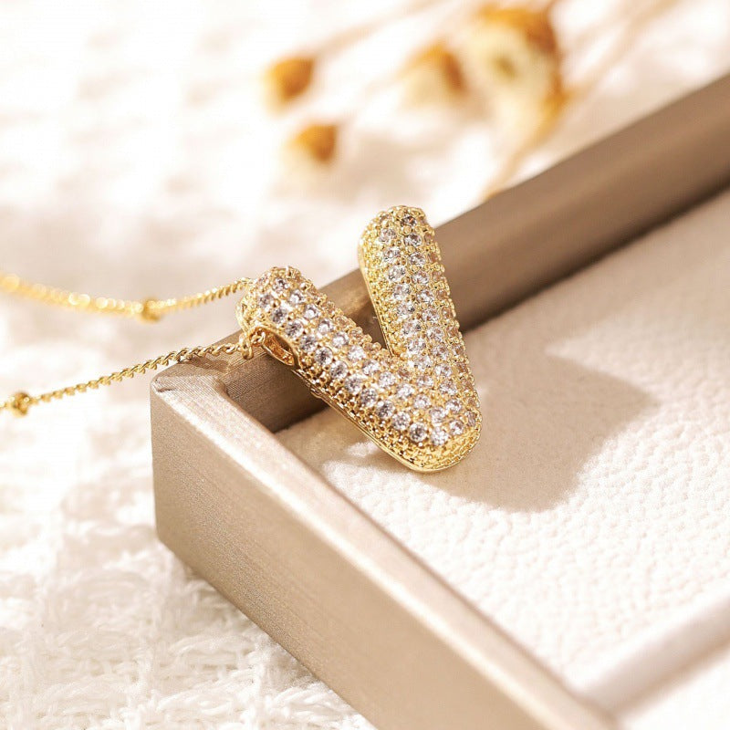 Collier Pendentif en Diamant avec Alphabet
