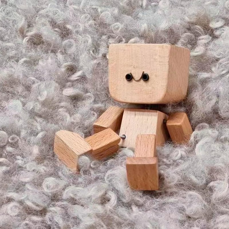 Figurine en bois vibrante