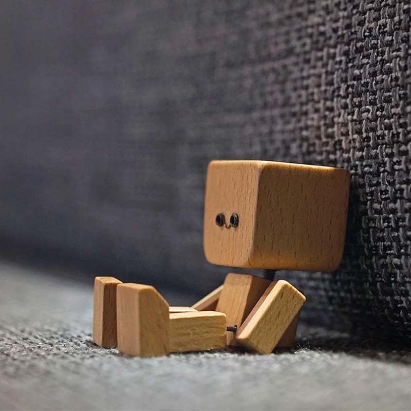 Figurine en bois vibrante