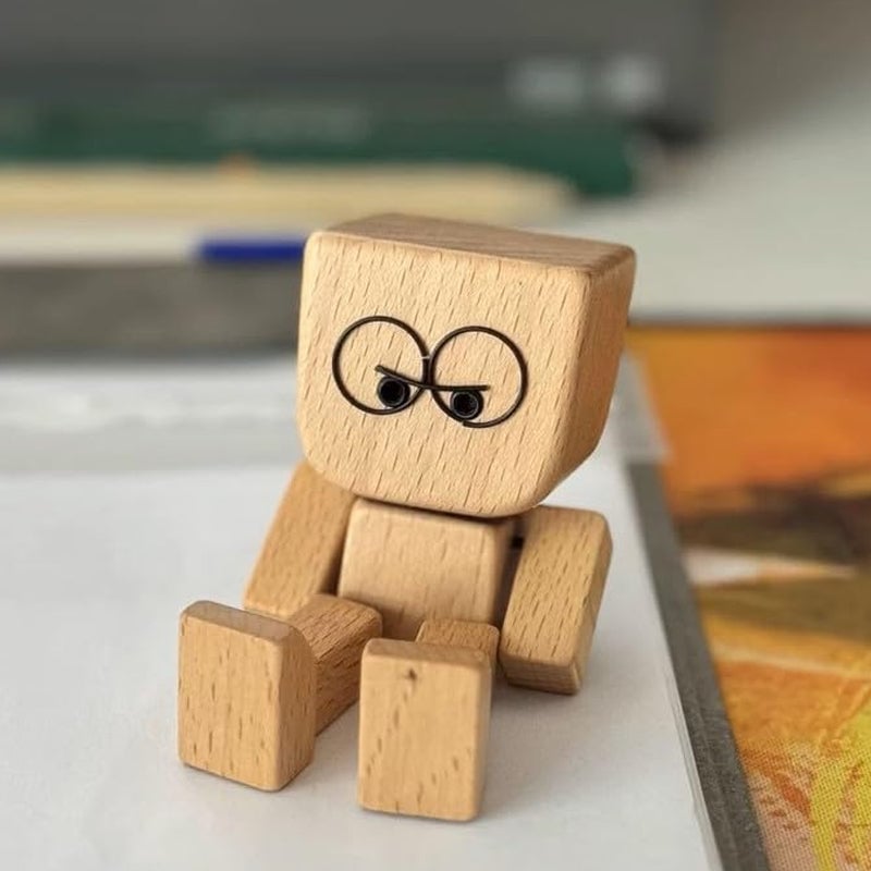 Figurine en bois vibrante