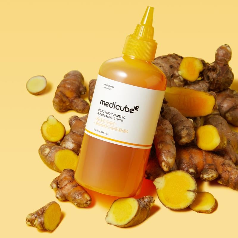 Tonique au curcuma et à l'acide kojique pour le visage et le corps