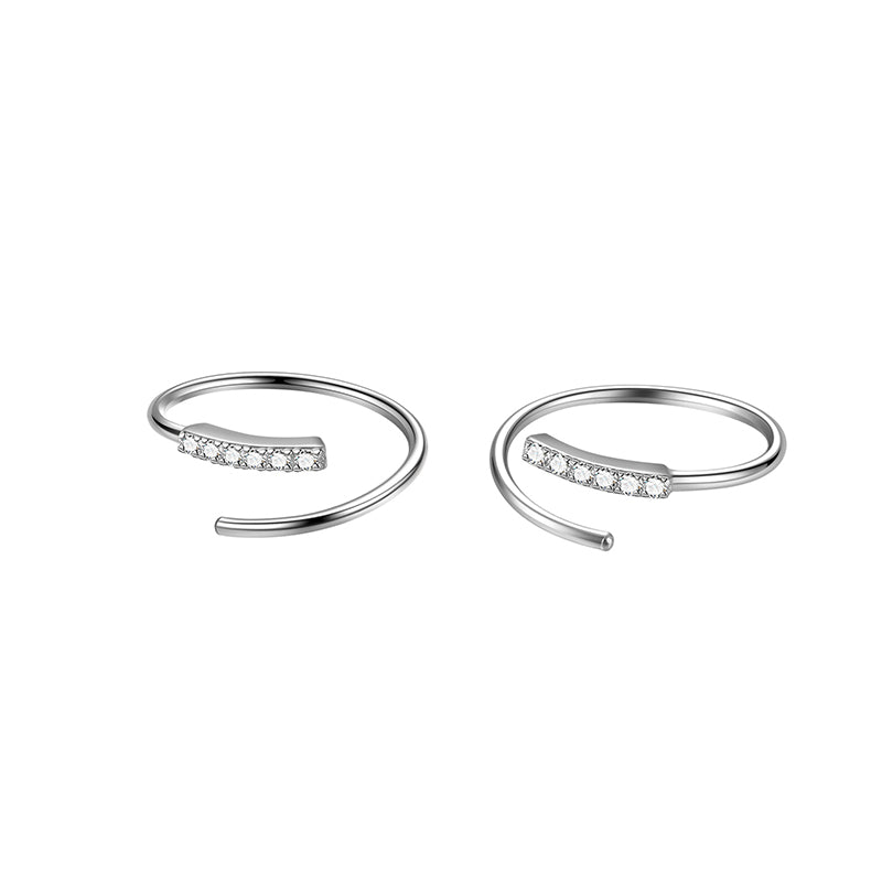 Boucle d'oreille double torsion minimaliste