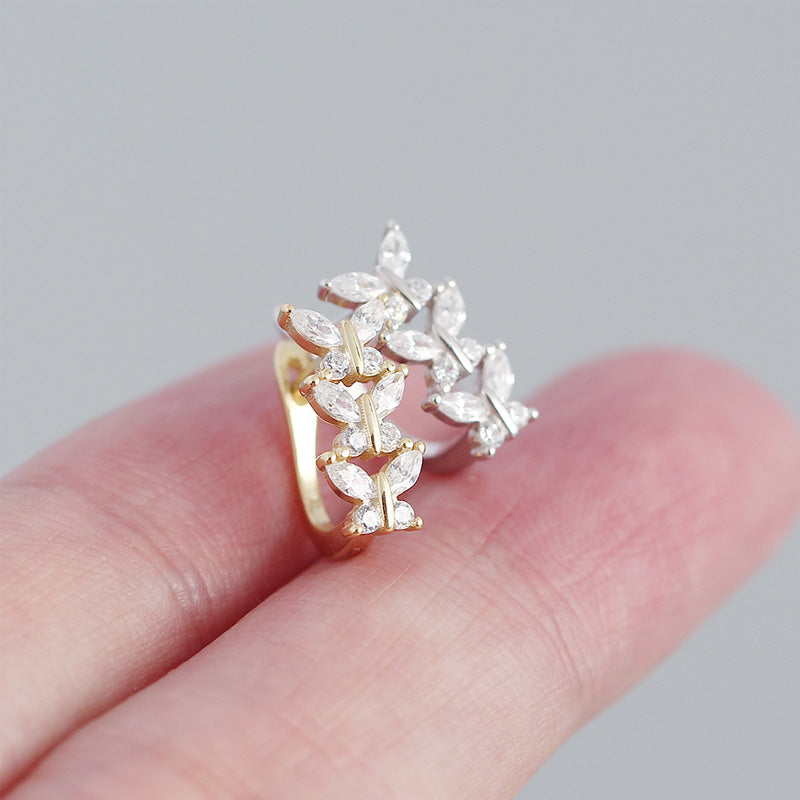 Boucles d'Oreilles Classiques en Cristal Blanc
