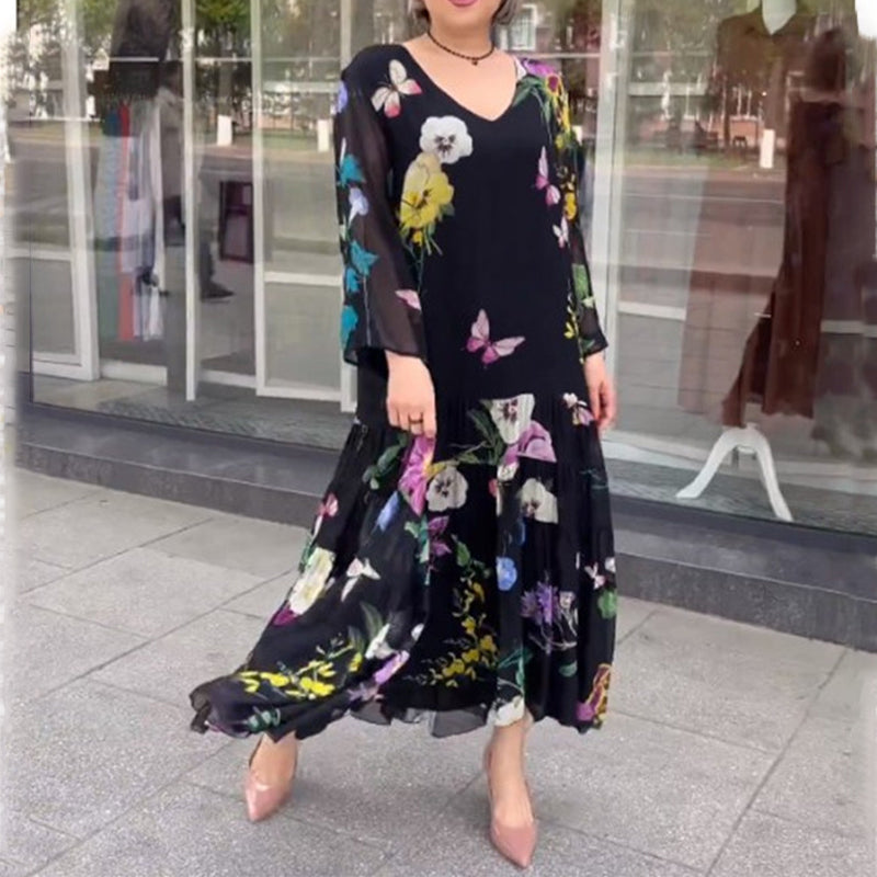 Robe noire à manches longues et fleurs