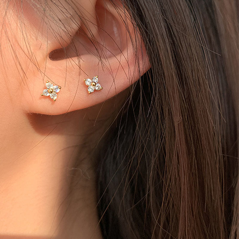 Boucles D'oreilles Tiges Mini Fleur