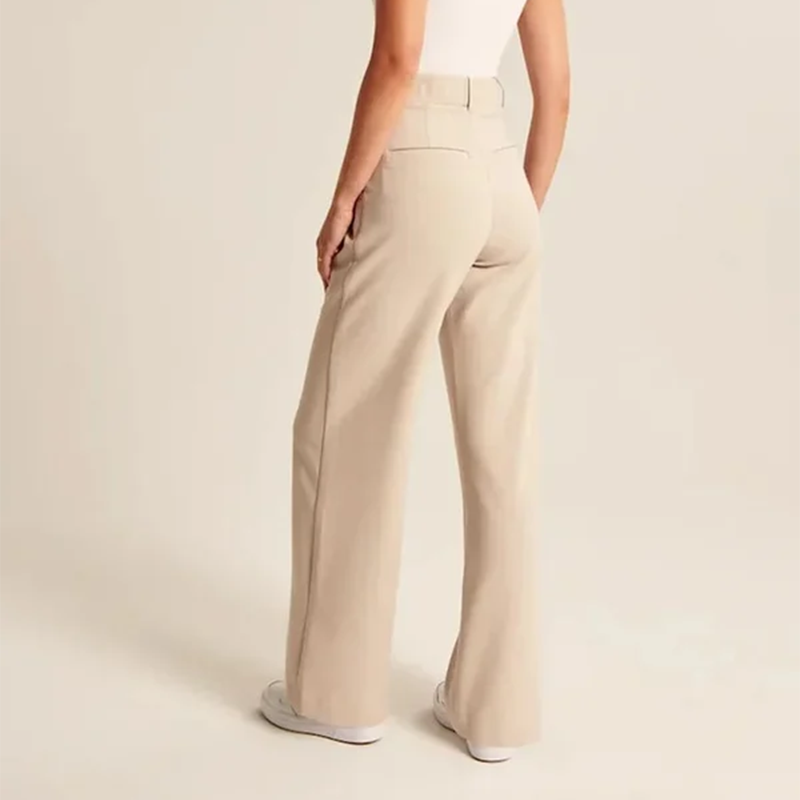 Pantalon confortable et ajusté à jambes larges