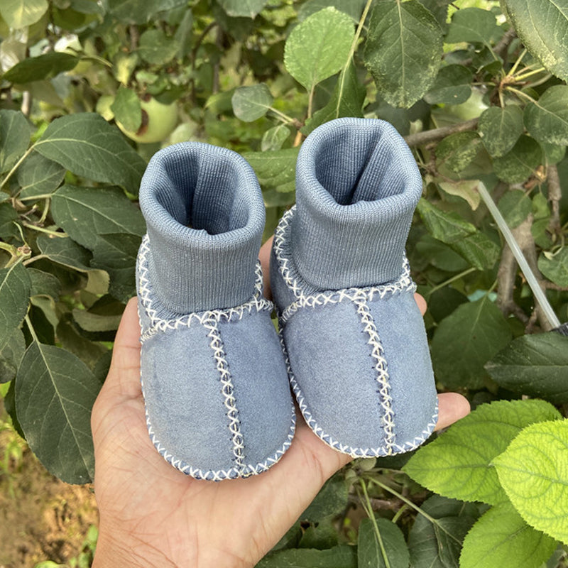 Chaussons doux pour bébé en peluche