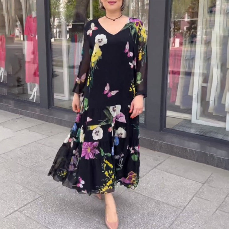 Robe noire à manches longues et fleurs