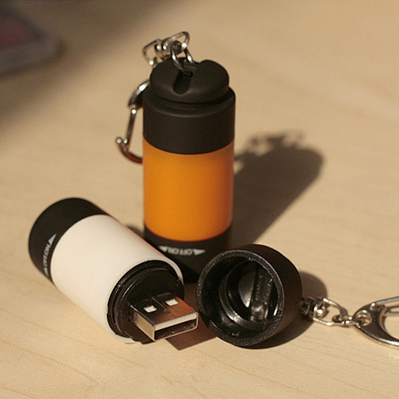 USB-oplaadbaar mini-sleutelhangerlampje