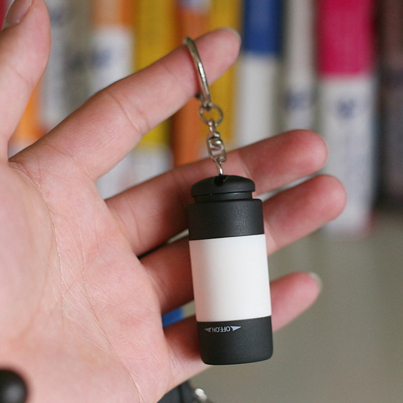 USB-oplaadbaar mini-sleutelhangerlampje