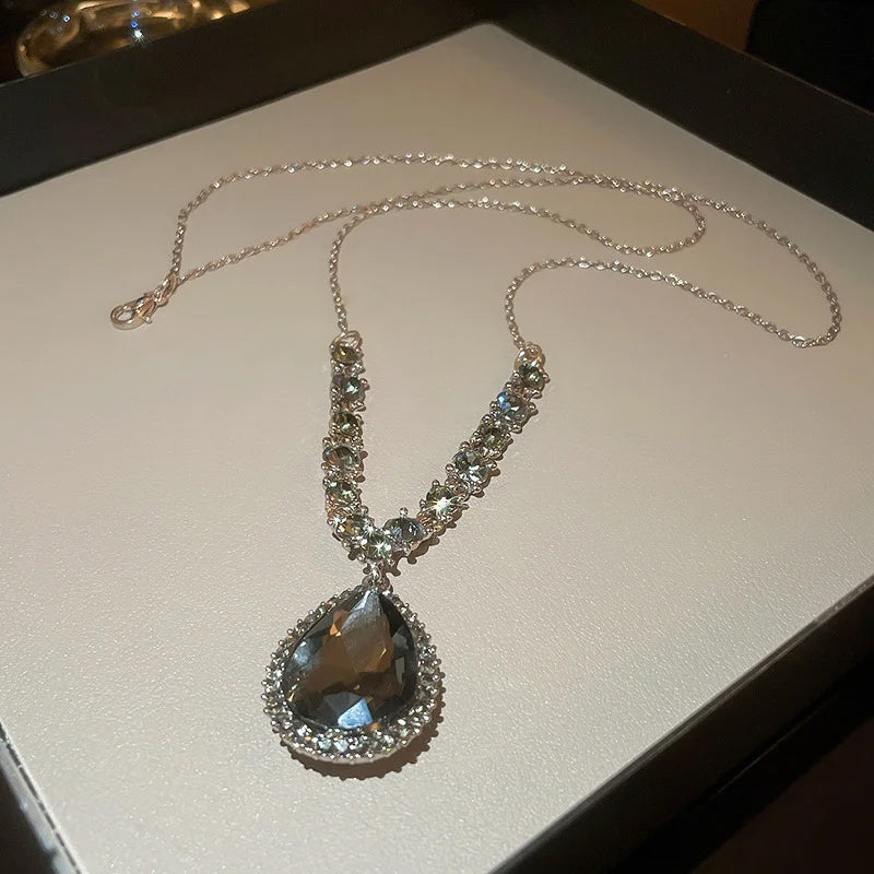 Collier en cristal super étincelant