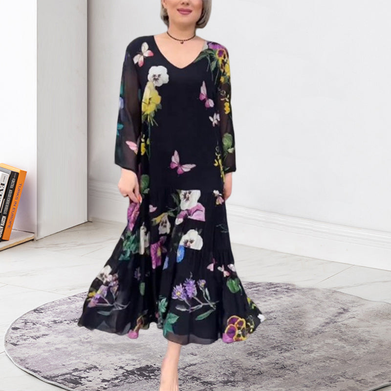 Robe noire à manches longues et fleurs
