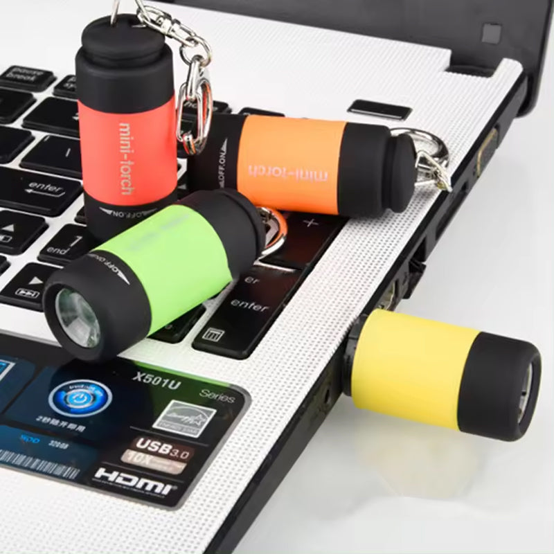 USB-oplaadbaar mini-sleutelhangerlampje
