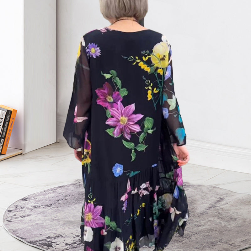 Robe noire à manches longues et fleurs